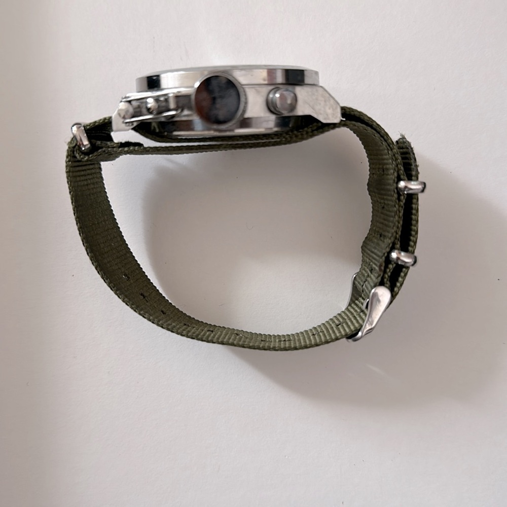 Ohsen Men's Military Army Green and Silver Watch Quartz Nylon Wristband - Picture 7 of 9